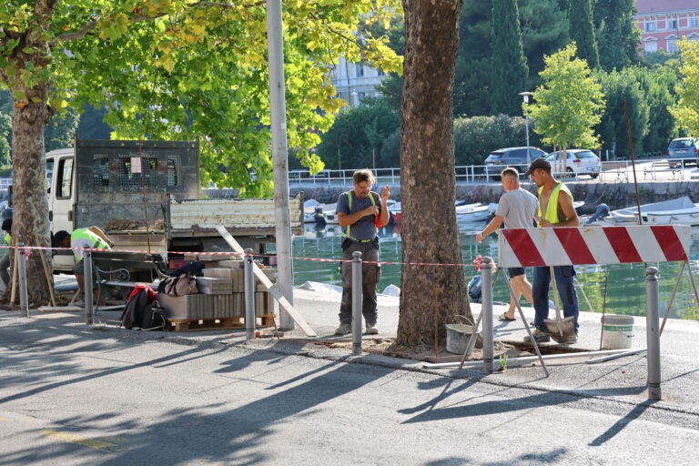 Započelo uređenje javnih površina i drvoreda u Ribarskoj i Ulici Fiumara