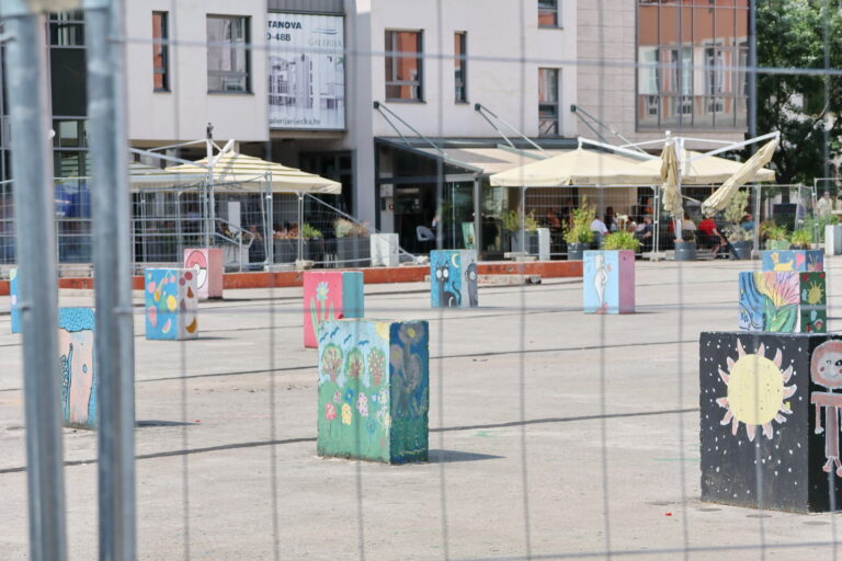 Inspekcija potvrdila oštećenja konstrukcije garaže „Stari grad“: Vlasniku naložena hitna sanacija, Trg Klobučarića ostaje zatvoren