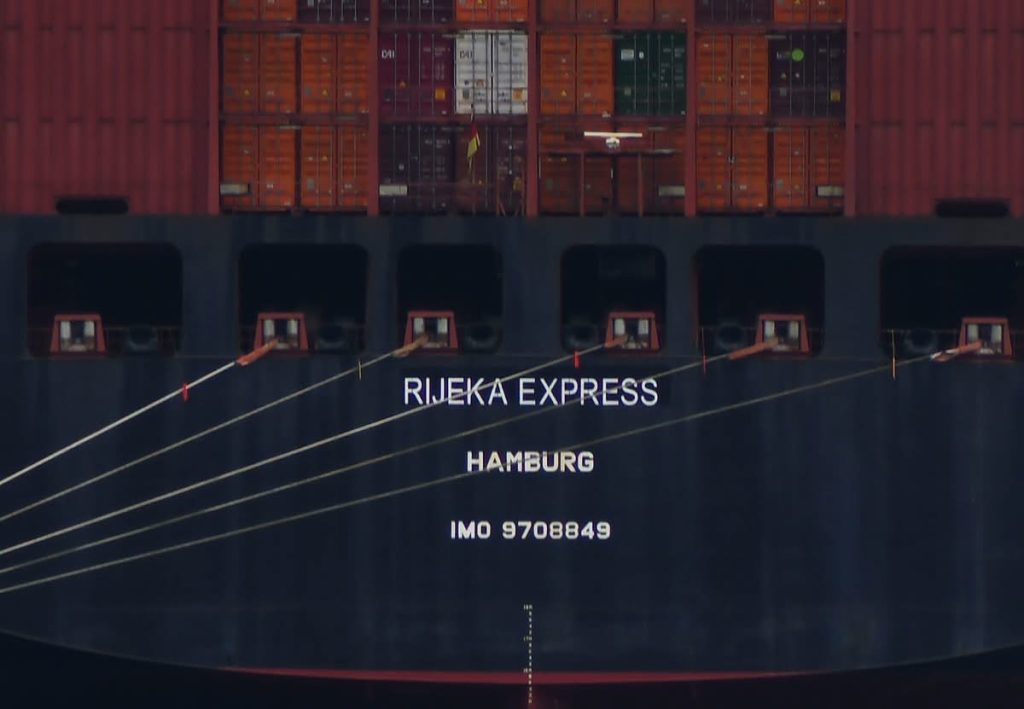 POVRATAK LEGENDARNOG IMENA: Na terminal Rijeka Gateway privezao se gorostas koji će ponosno nositi ime „Rijeka Express“